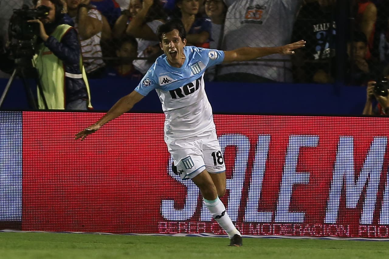 Agusto Solari fue el autor del gol con el que Racing Club aseguró el título de campeón en Argentina.
