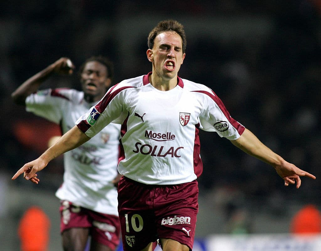 El francés fue expulsado del convento ya que se salía sin permiso para jugar futbol con sus amigos.