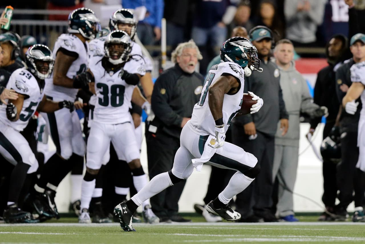 En su séptima temporada egresado de Ohio State, esta es la tercera vez que Jenkins es el Defensivo de la Semana, primero como Eagle.