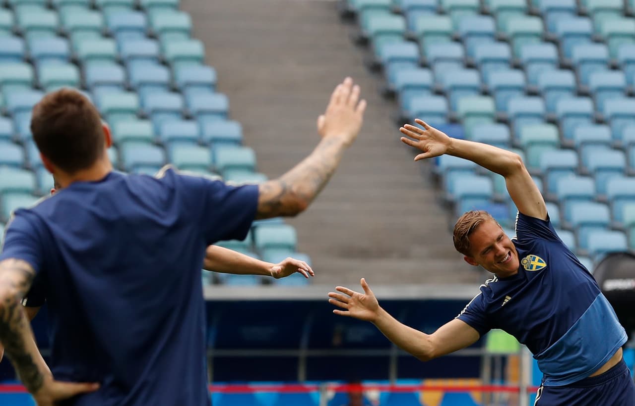 Una de las grandes ausencias que tendrá Suecia para este importante partido contra Inglaterra será el zaguero quien milita en el Celtic Glasgow, Mikael Lustig, por tarjetas acumuladas.