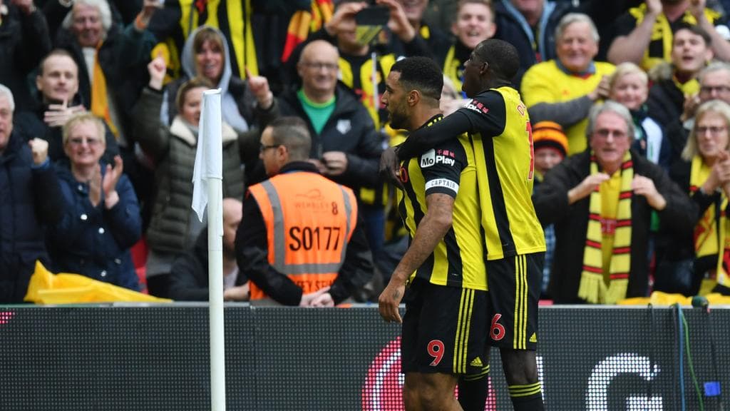 Deeney sobre la máscara de Raúl Jiménez: "que se la ponga, es un perdedor"