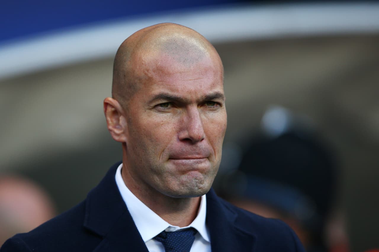 Zinedine Zidane lo hace de nuevo, rompe sus pantalones en la Champions