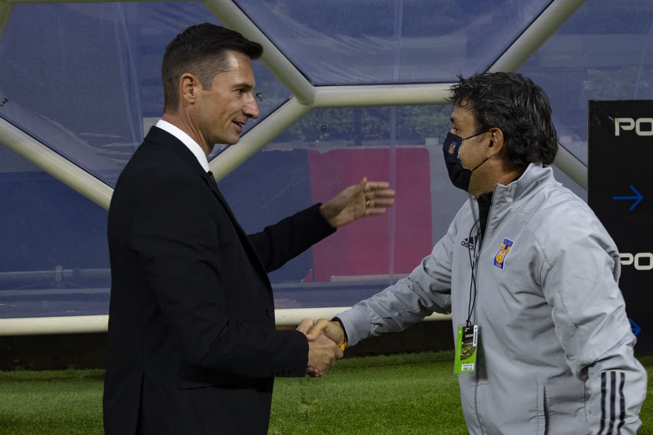 Las Águilas del América se presentaban en el Azteca con la ilusión de la Liguilla a una fecha por concluir el torneo regular. Los tres puntos eran esenciales para asegurar boleto.