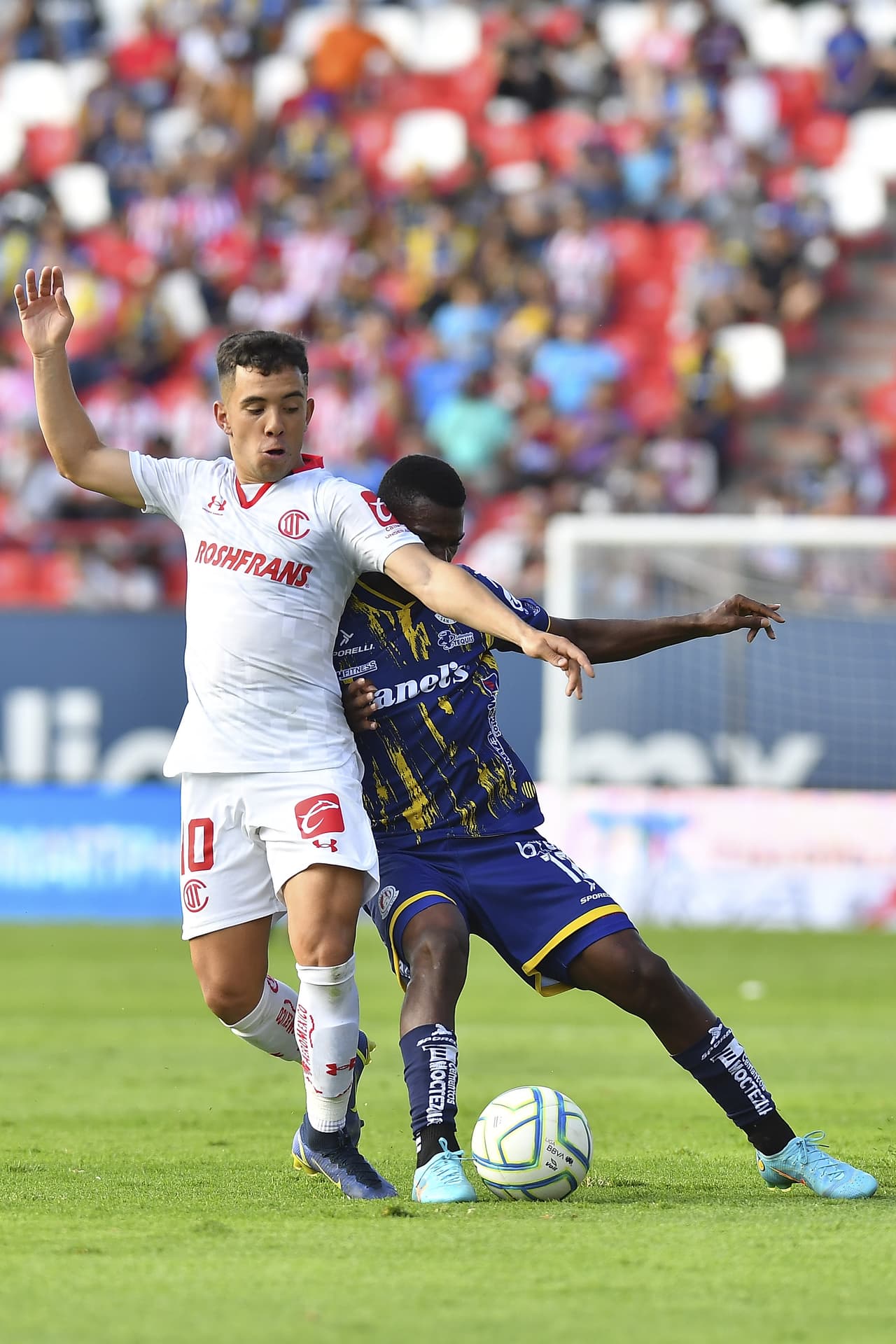 Leo Fernández tuvo un juego muy flojo.