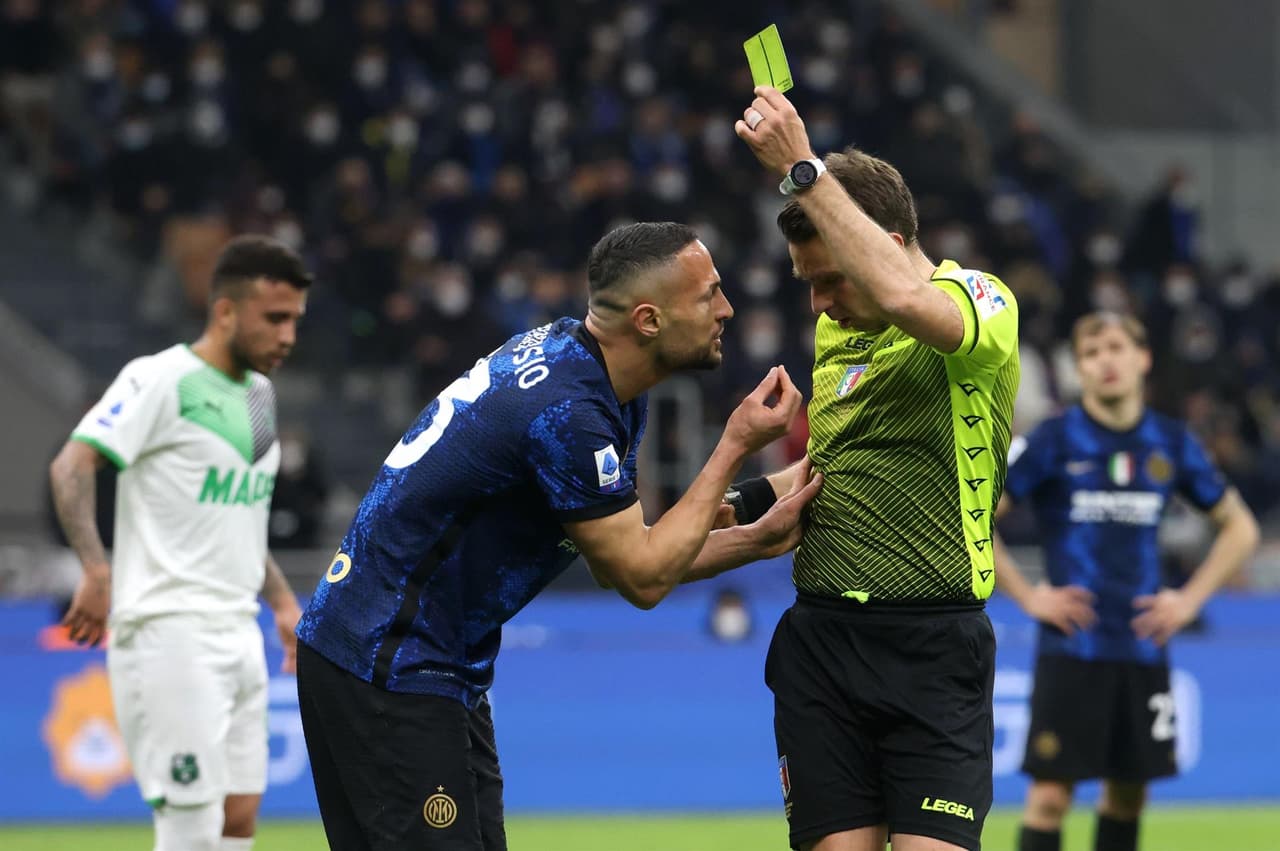 El Inter tropieza en casa 0-2 ante Sassuolo, durante la J29 en la Serie A. Fueron Giacomo Raspadori (8') y Gianluca Scamacca (26') quienes les dieron el triunfo a los neroverdi.