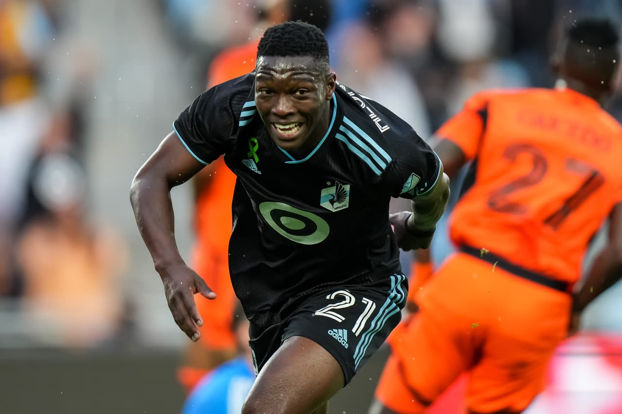 Mediocampista - BONGOKUHLE HLONGWANE (Minnesota United FC)
<br>