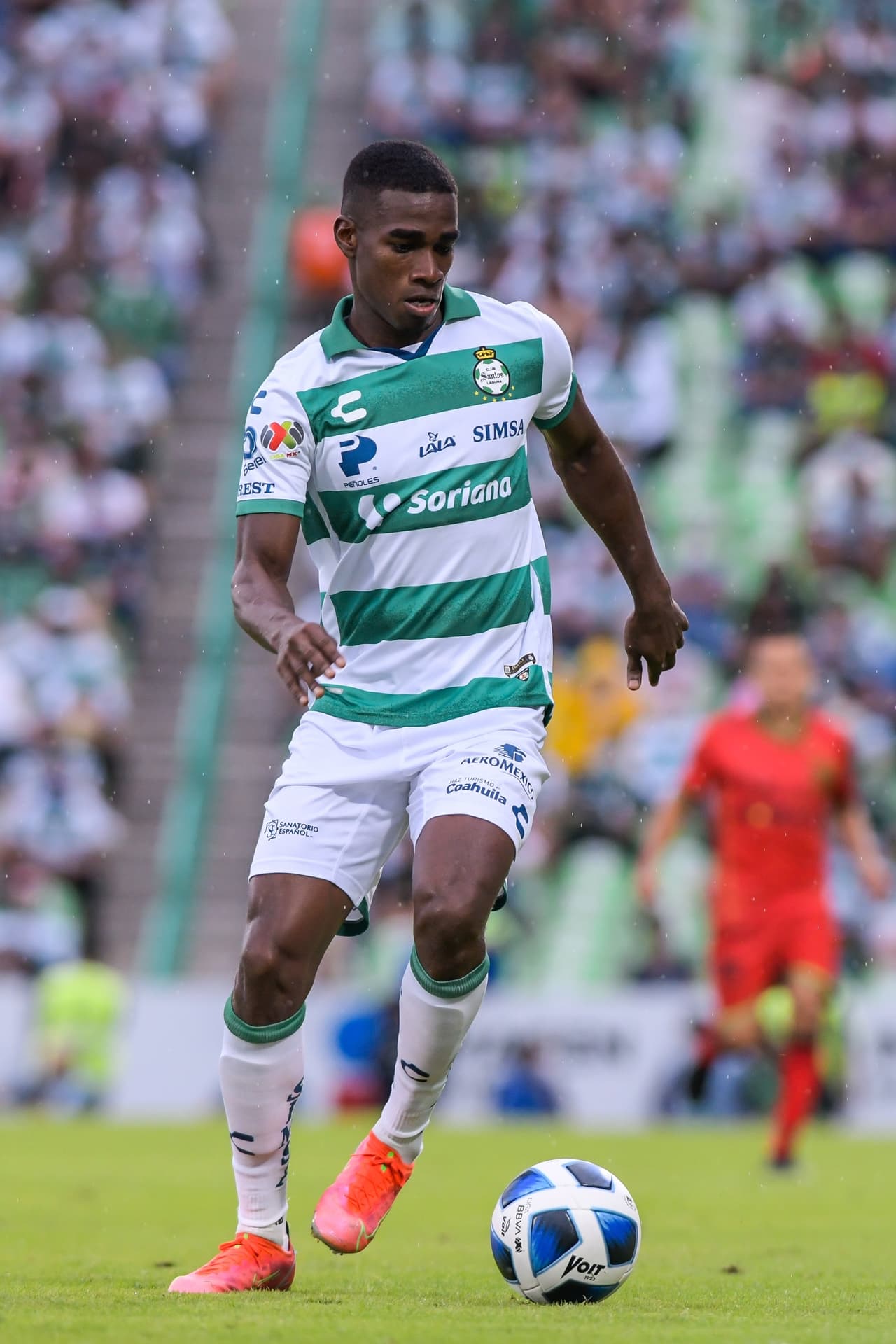 El ecuatoriano, llamado a su selección para la siguiente Fecha FIFA, no había tenido un buen juego, pero se reivindicó.