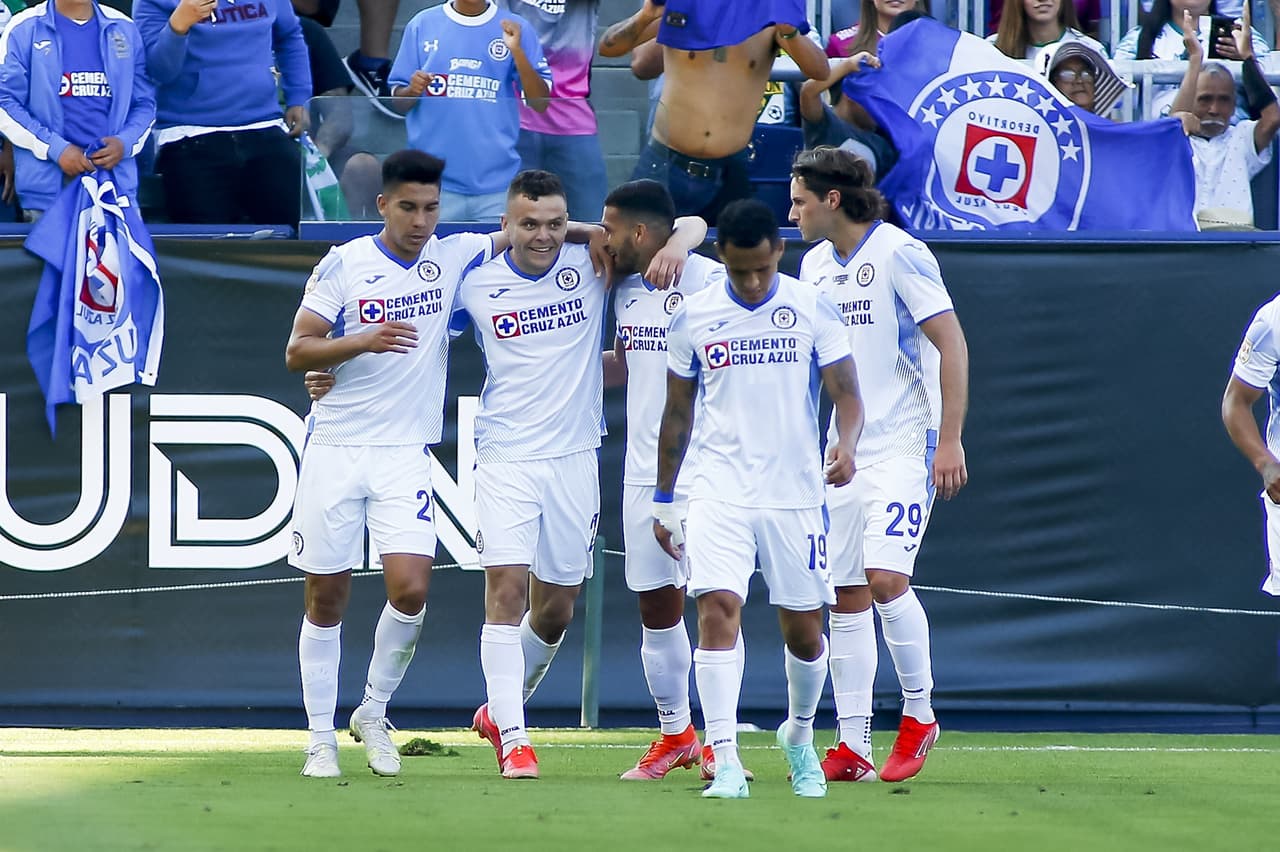 Cruz Azul ganó el Campeón de Campeones con Jonathan Rodríguez como protagonista haciendo dos goles.