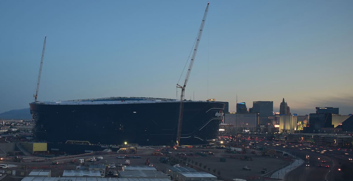 Los Raiders estudian opciones por si no pueden terminar su estadio