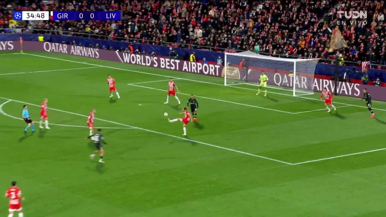 ¡TIRO ATAJADO! disparo por Darwin Núñez.