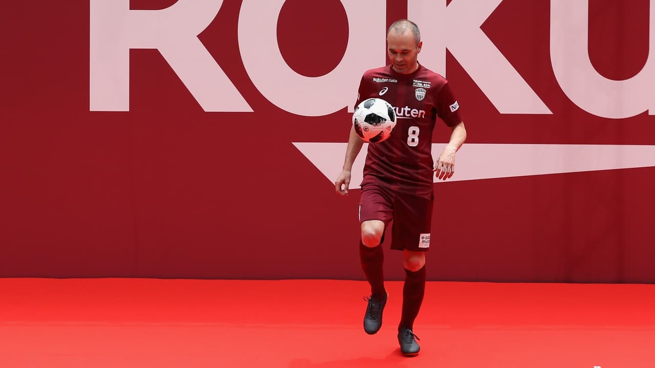 Andrés Iniesta fue presentando ante miles de aficionados del Vissel Kobe