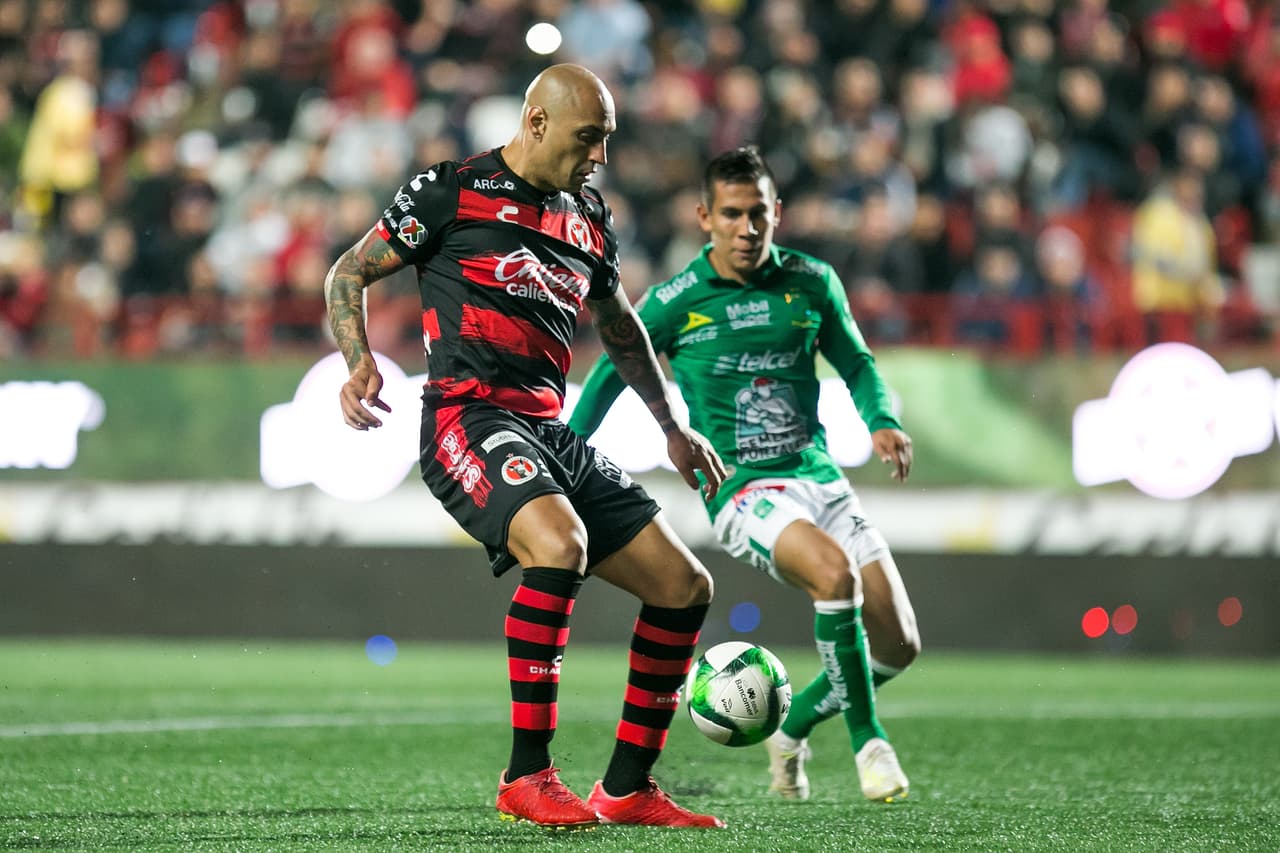 Aunque tímidas, tuvo sus llegadas Tijuana en el desenlace de la primera mitad, pero no tuvieron la precisión de convertirlas en el ansiado gol.