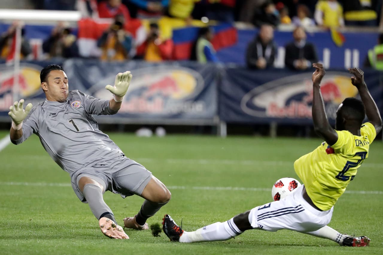 Las principales oportunidades de gol eran para Colombia, pero Navas se vestía de héroe para los suyos.