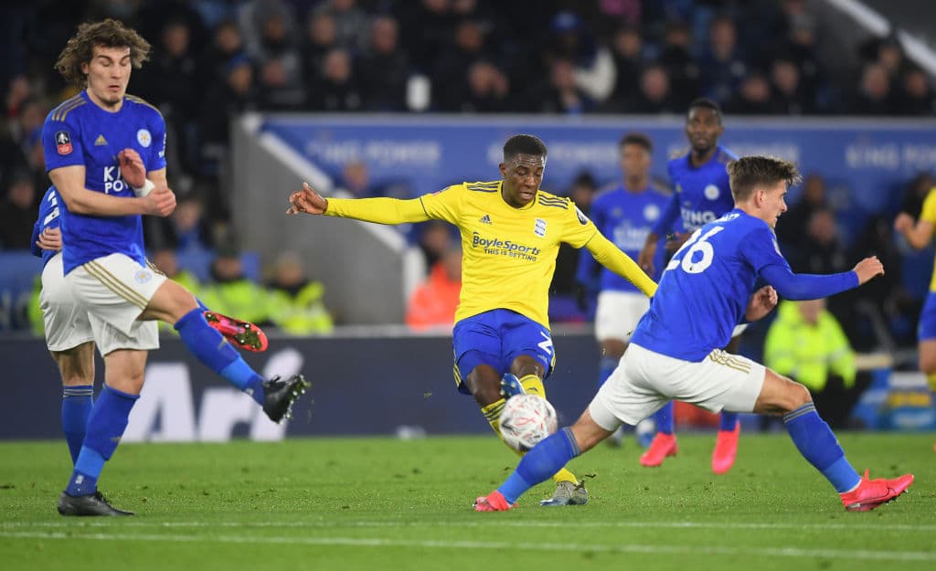 Wes Harding tuvo un par de jugadas interesantes para vencer la portería del Leicester City, pero no logró su cometido gracias a la defensiva.