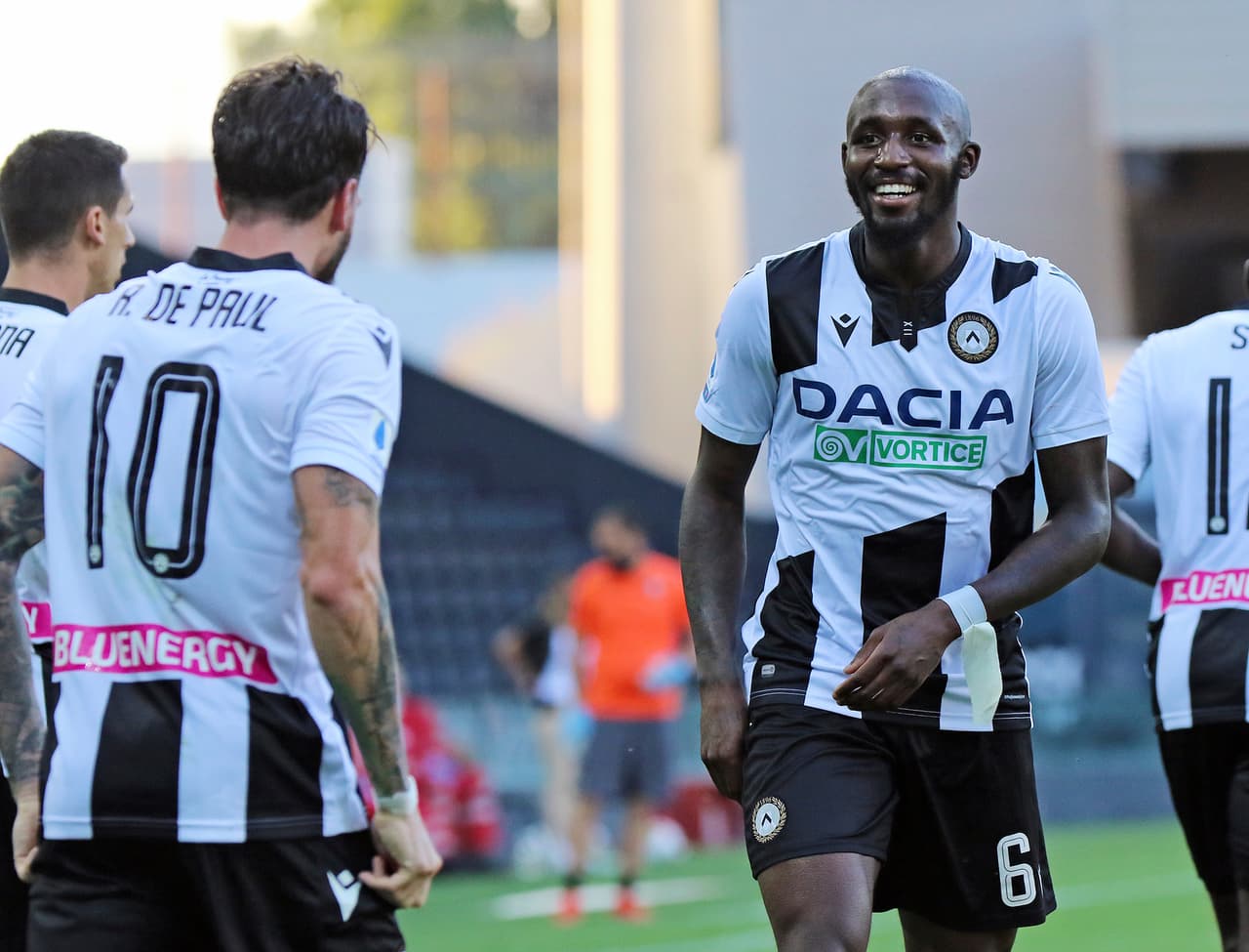 Puras victorias en el cierre de la jornada 30 de la Serie A, Inter cayó en casa 1-2 frente al Bologna, Brescia vence 1-0 al Hellas Verona, Atlanta le pega 0-1 al Cagliari, LA Fiorentina por fin reacciona y le pega al Parma en su estadio, la Sampdoria golea al Spal y el Genoa empata al último minuto al Udinese.