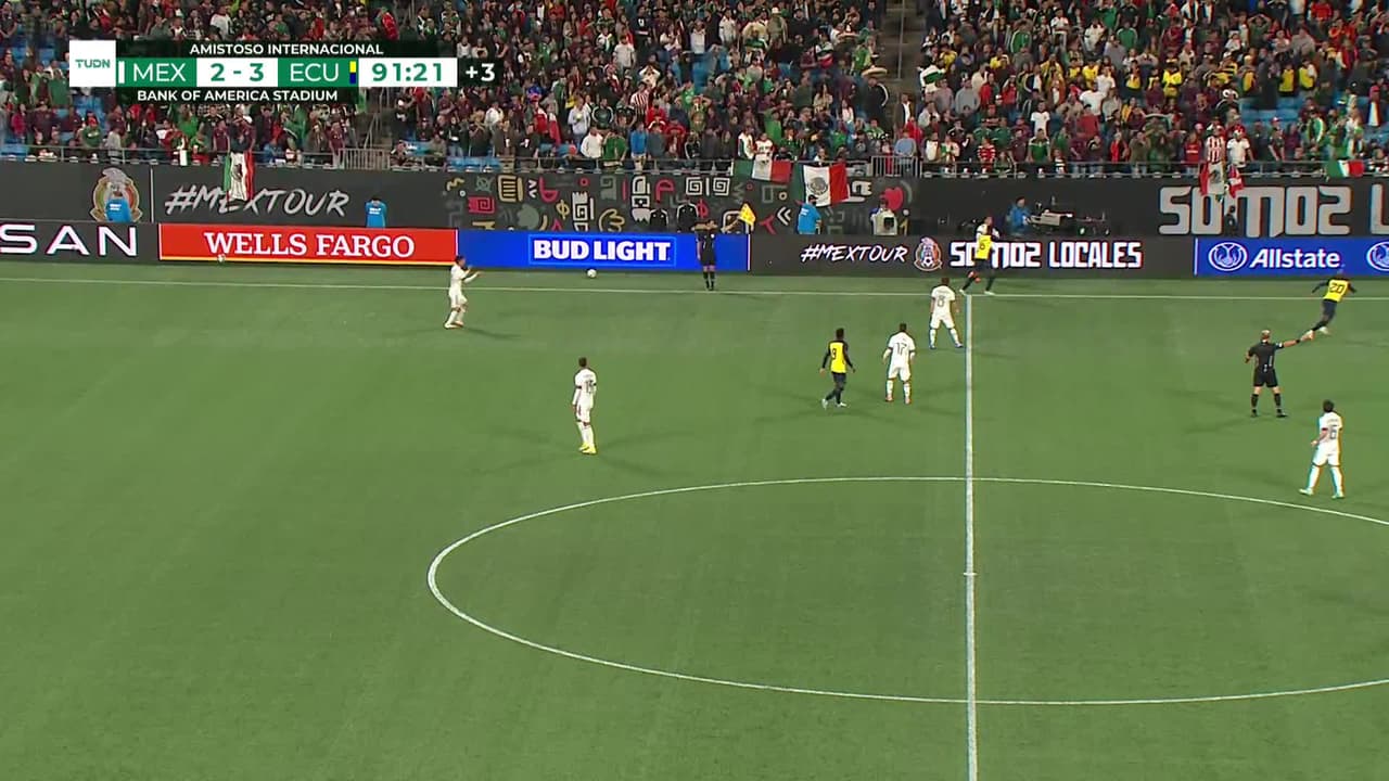 ¡TIRO ATAJADO! disparo por Eduardo Aguirre.