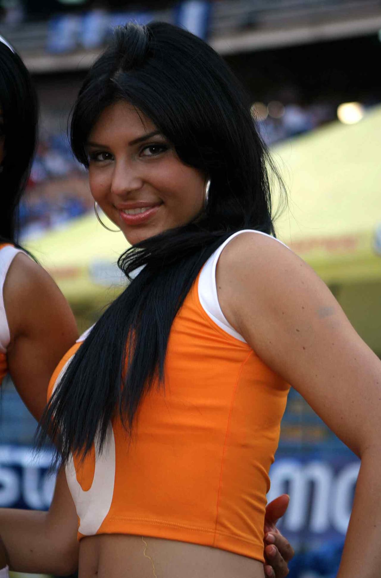 La belleza de las porristas en la fecha 9