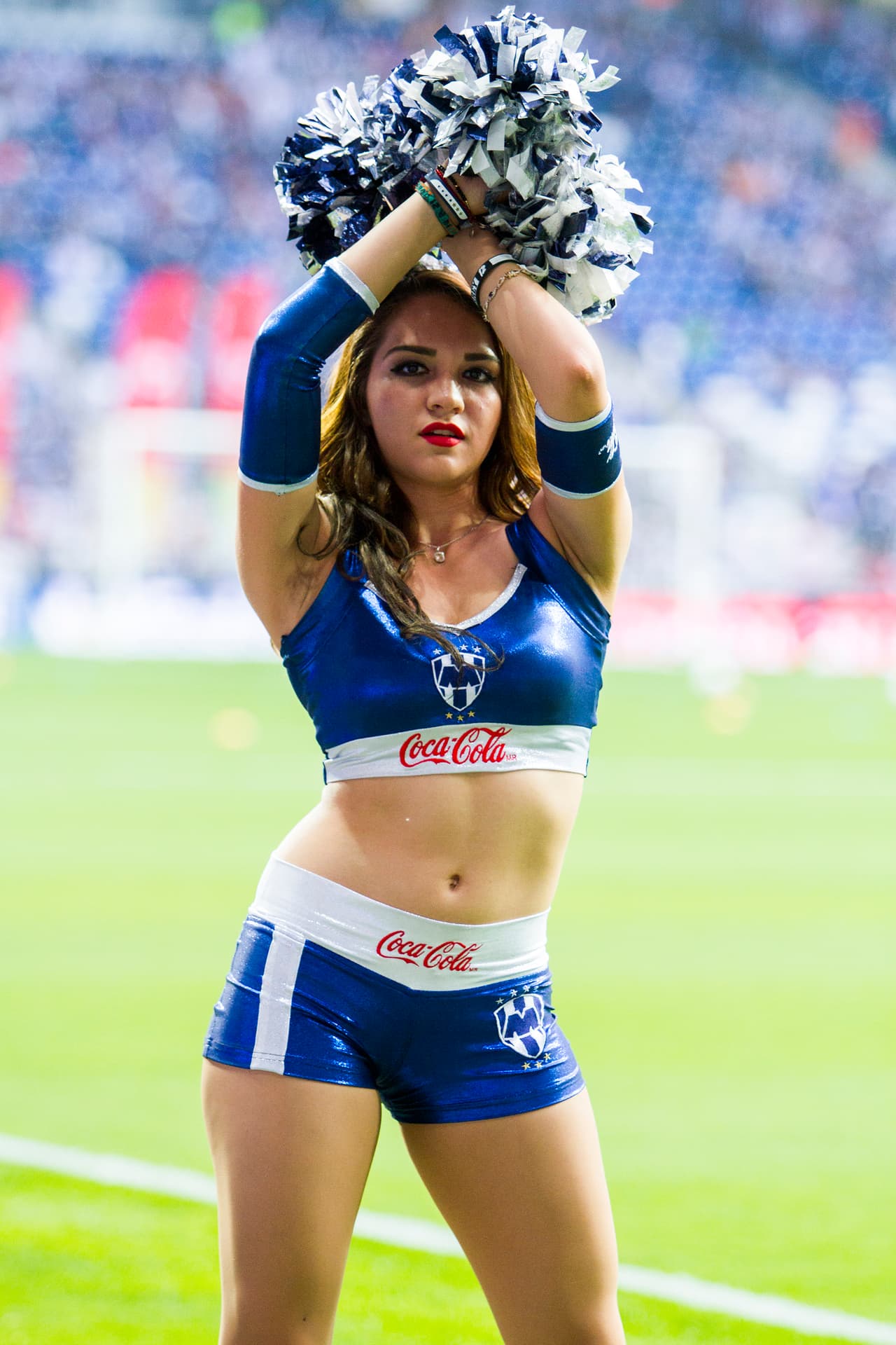 La belleza de las porristas en la fecha 9