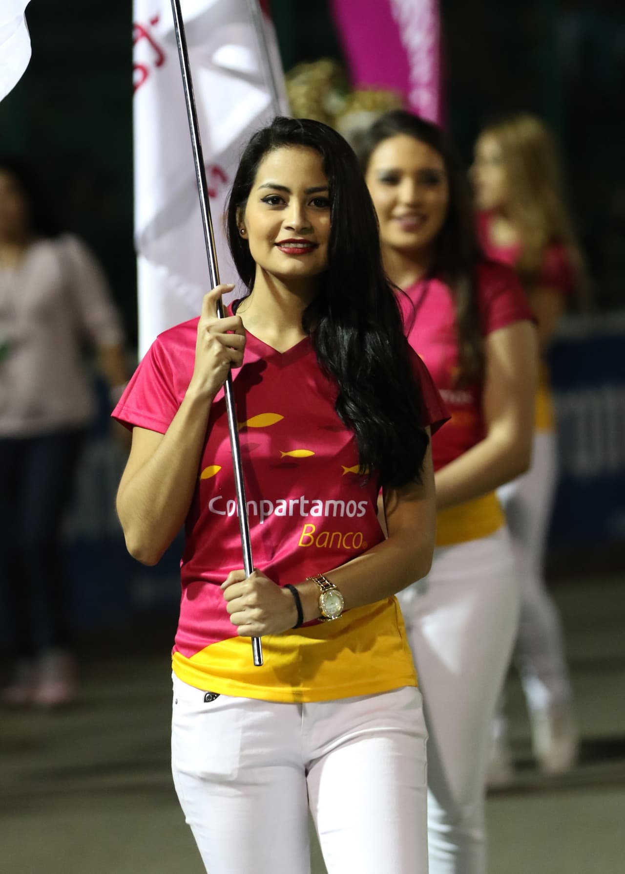 La belleza de las porristas en la fecha 9