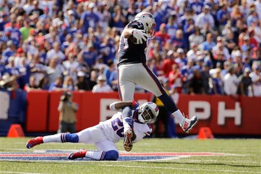 Los Buffalo Bills no pudieron contender a la poderosa ofensiva de los New England Patriots y perdieron en casa 40-32. Checa las mejores imágenes de este duelo.