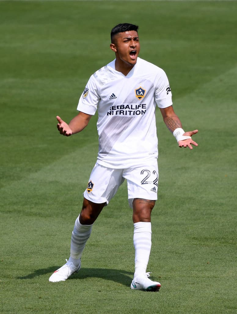 Julian Araujo – Los Angeles Galaxy