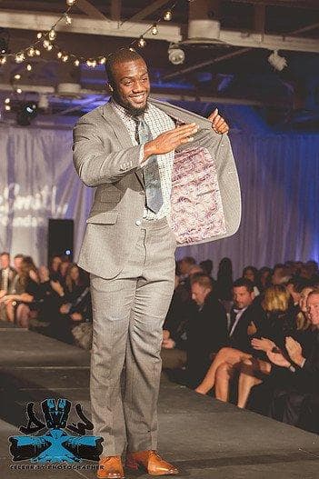 Kamar Aiken, receptor.