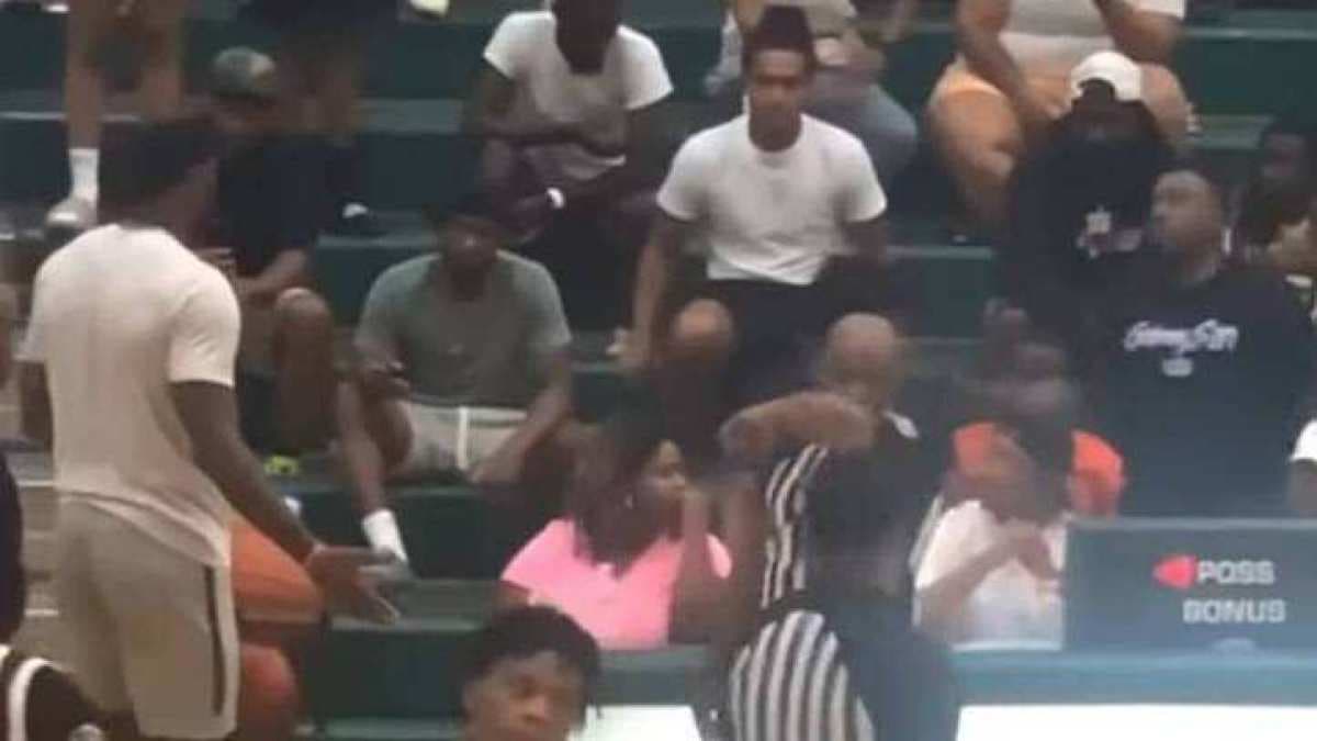 LeBron James discute con locutor por frases a su hijo