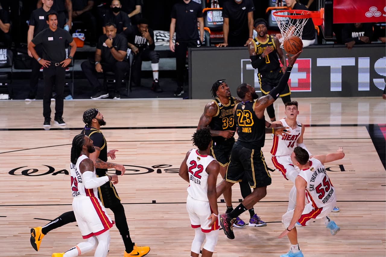 Los Lakers ganan 124-114 al Heat y lideran la serie 2-0 | Anthony Davis y LeBron James fueron los máximos anotadores del segundo juego de las Finales 2020.