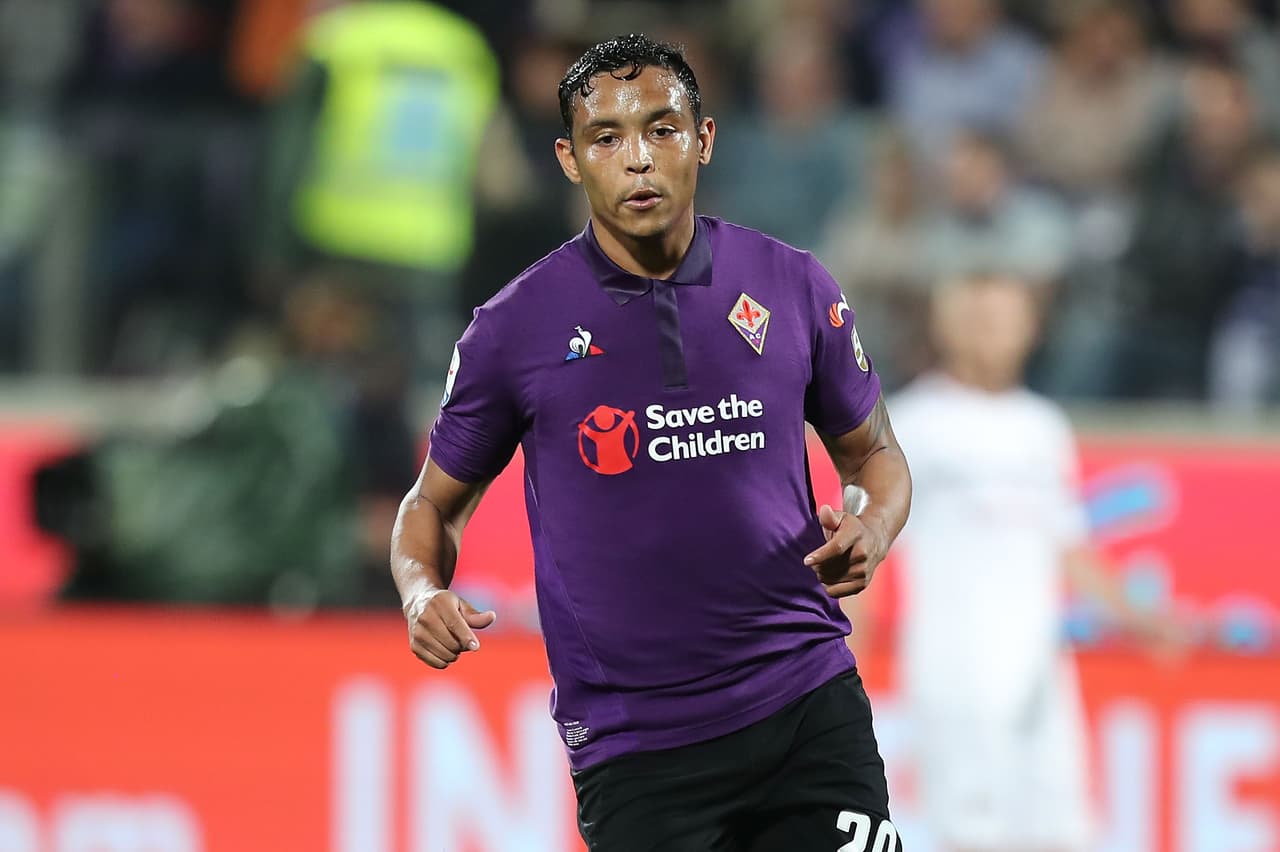 Luis Fernando Muriel no continuaría en Fiorentina y en Sevilla no tiene lugar. Unr egreso a la Sampdoria o un paso al Milan, donde siempre ha interesado, son los rumores del día con él.