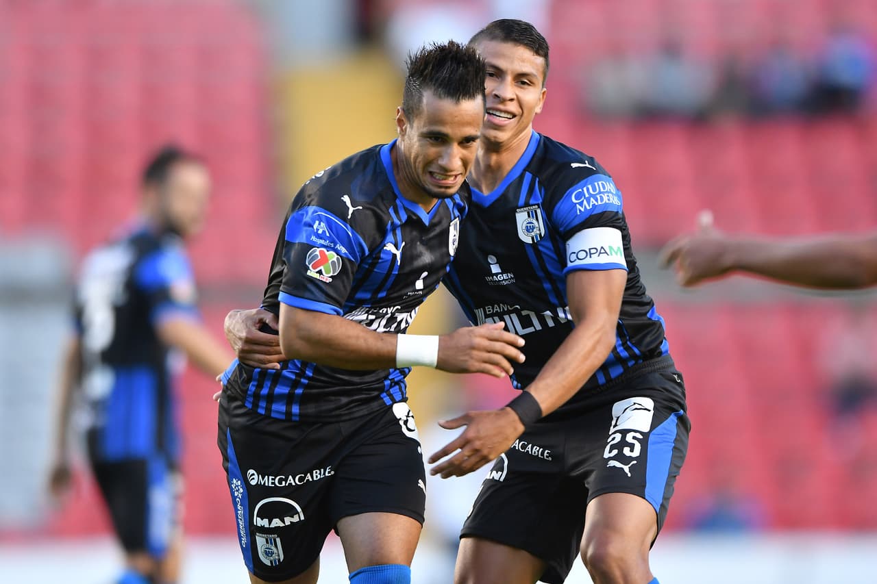 El delantero brasileño de la oncena queretana metió un golazo y puso en ventaja 1-0 al equipo de la Liga MX.
