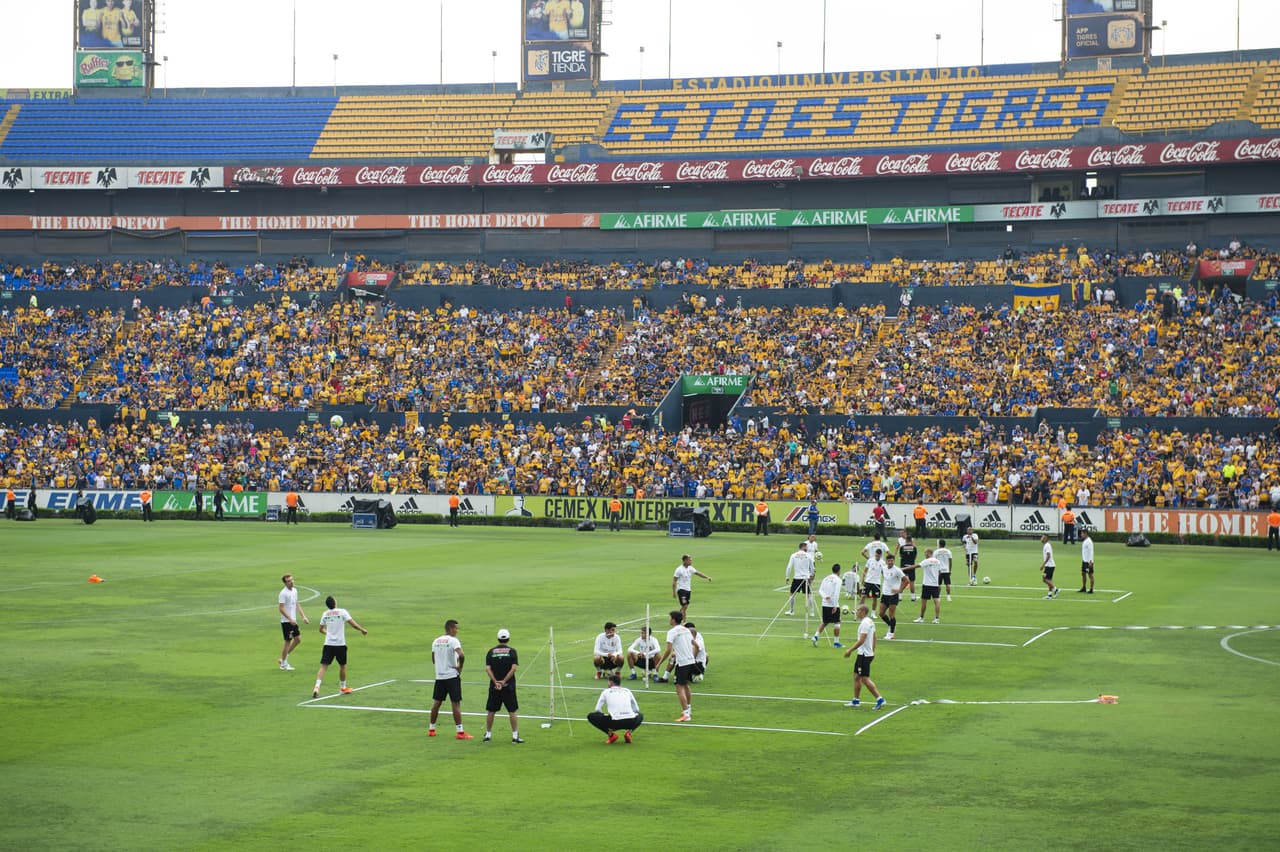 Miles de fanáticos de Tigres presenciaron el entrenamiento de su equipo antes de viajar a León para la Final del 
<a href="https://www.univision.com/deportes/futbol/liga-mx/*">Clausura 2019.</a>