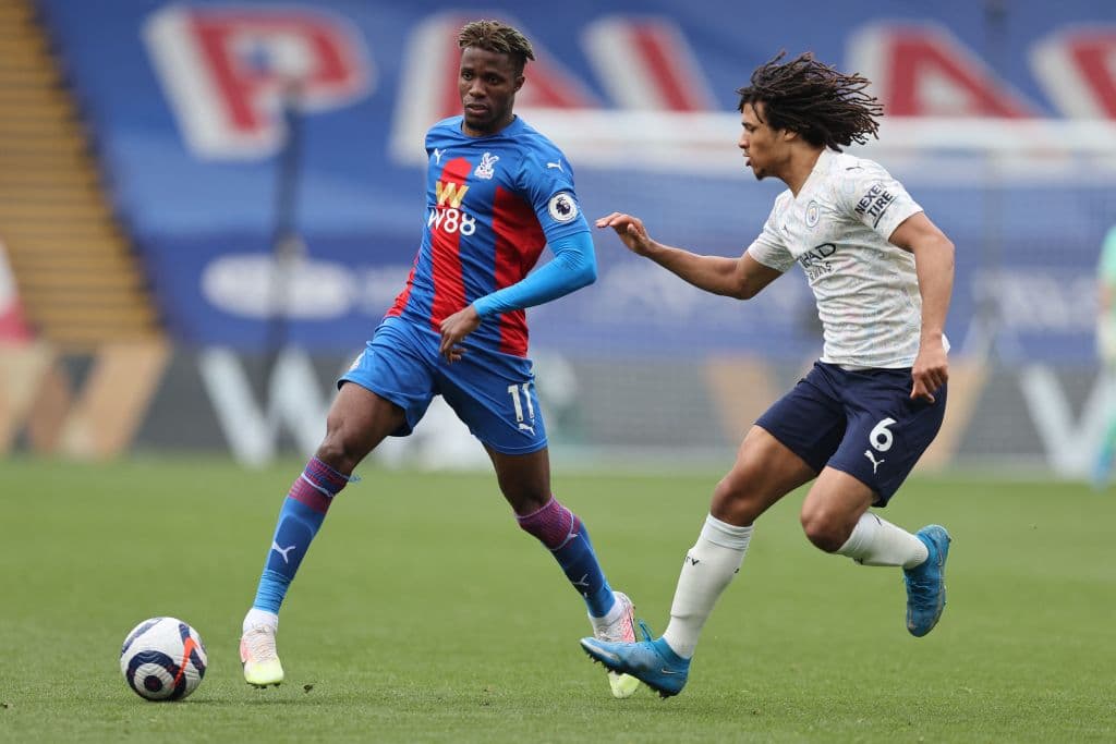 Crystal Palace cayó en casa 0-2 frente al Manchester City, Brighton & Hove Albion despacho 2-0 a Leeds United y los Blues vencieron 2-0 al Fulham.