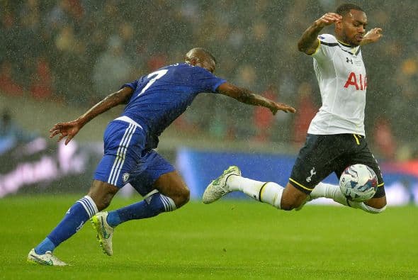 Pero los intentos del Tottenham se vieron frustrados por el arquero y defensa del Chelsea.