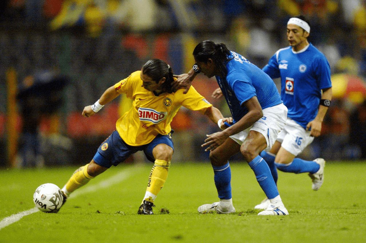 Disputó siete partidos de torneo regular ante la Máquina jugando para las Águilas.