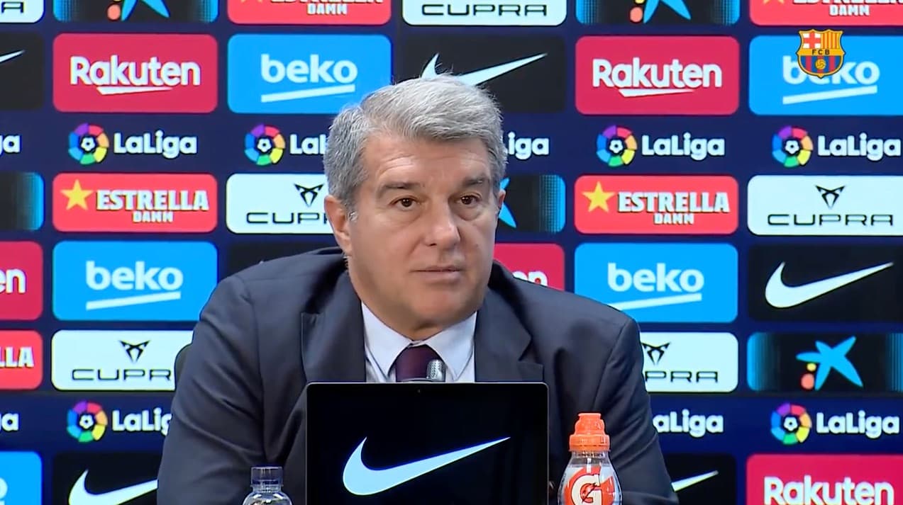 Laporta dice que ve a Xavi Hernández como entrenador del Barcelona