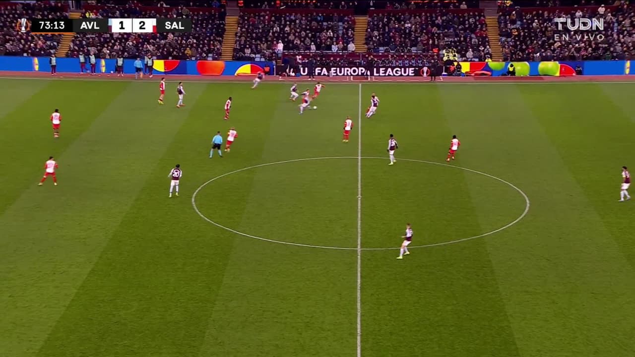 ¡TIRO ATAJADO! disparo por Tim Trummer.