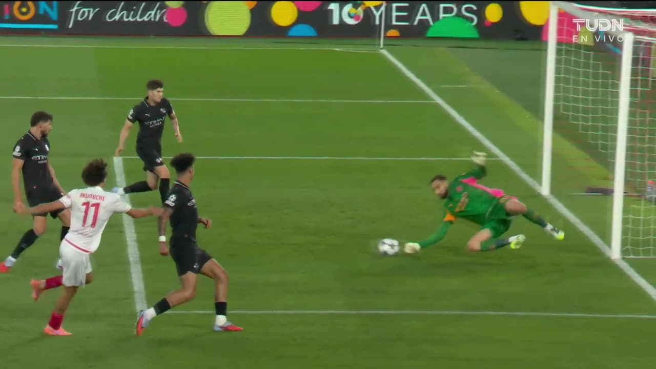 ¡Atajada monumental el arquero del City! ¡Donnarumma se viste de héroe!