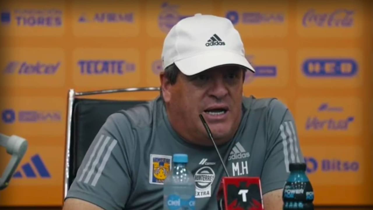 Miguel Herrera aún no decide su alineación ante León