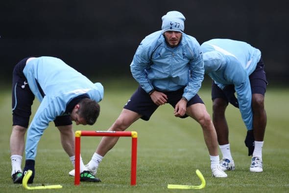 Inició con los ejercicios de calentamiento.