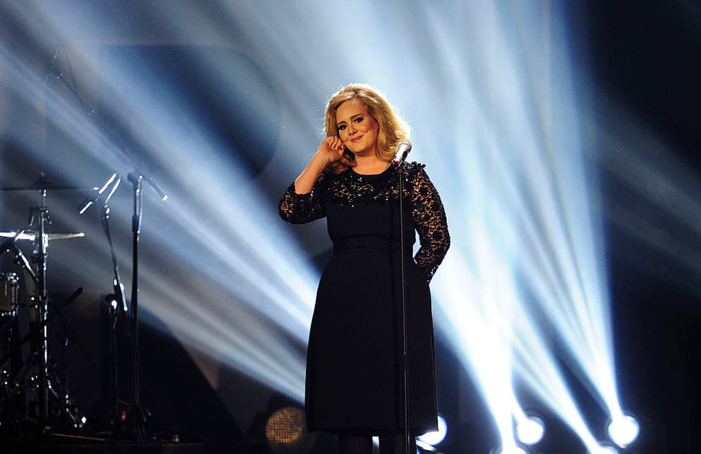 El listado está encabezado por Adele.
<br>