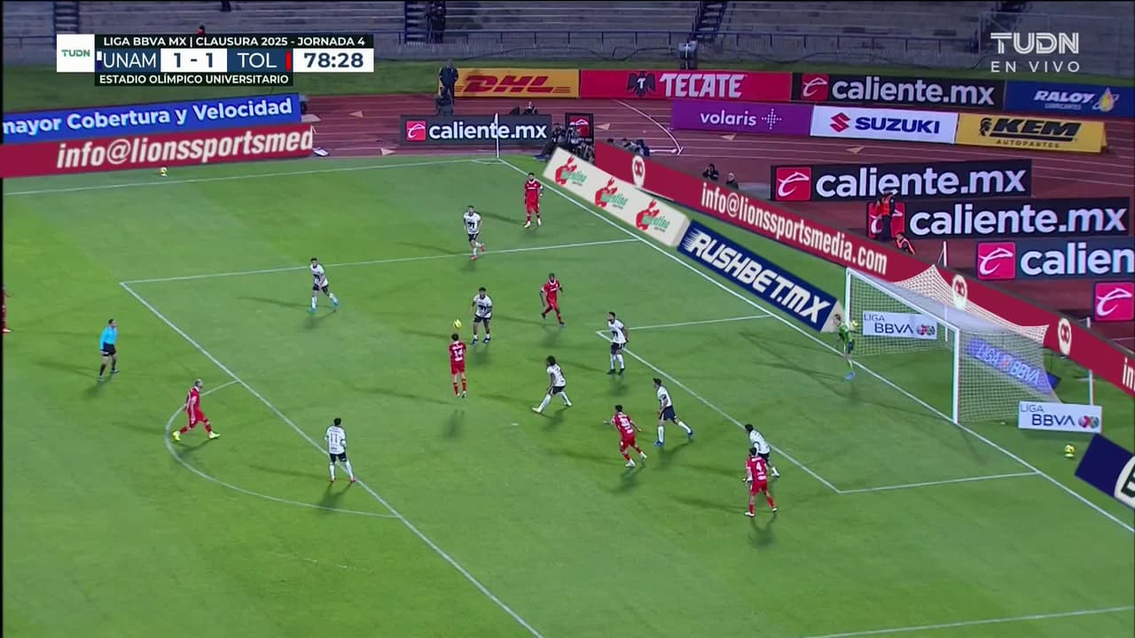 ¡TIRO ATAJADO! disparo por Marcel Ruíz.