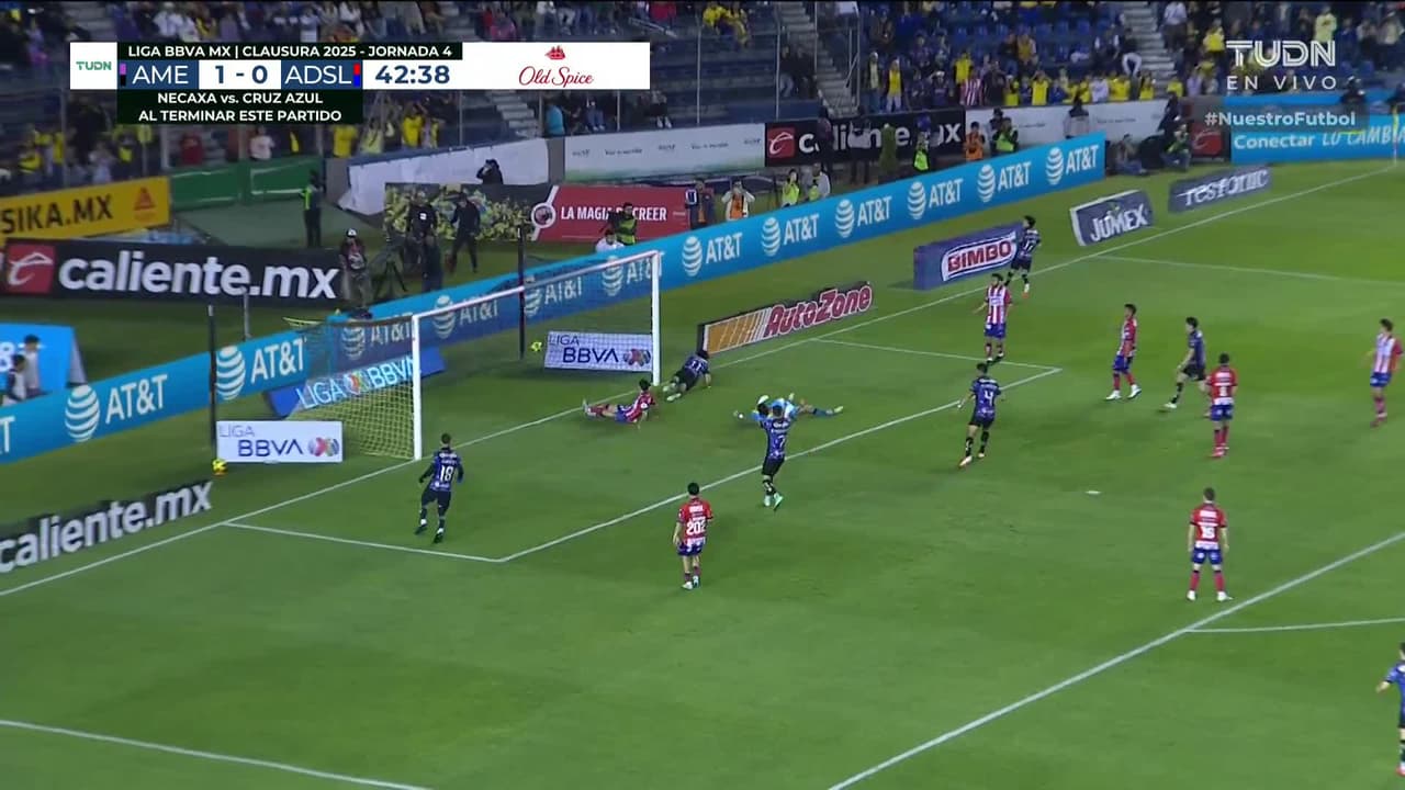 ¡GOOOL! Víctor Dávila anota para América.