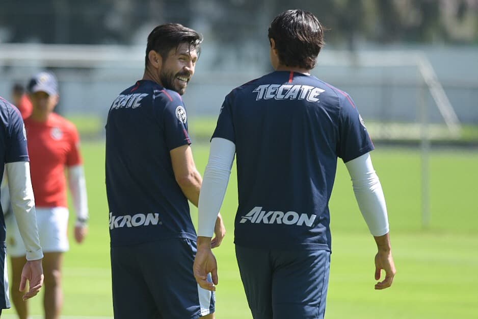 Chivas de Guadalajara no baja su ritmo luego de caer en sus amistosos de pretemporada y por eso mantiene su preparación en entrenamiento con miras al comienzo del Apertura 2019 de la Liga MX.
