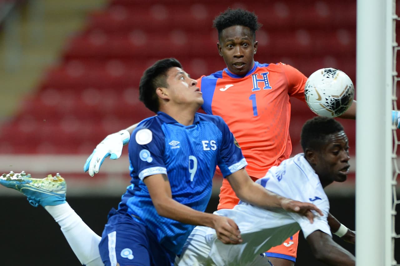 Marvín Márquez y Douglas Martínez fueron los encargados de anotar en el entretenido empate entre la selección de El Salvador y Honduras.