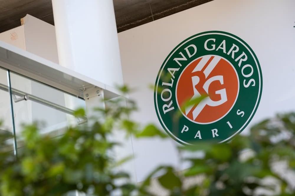 Roland Garros echa a 5 jugadores por positivos de coronavirus