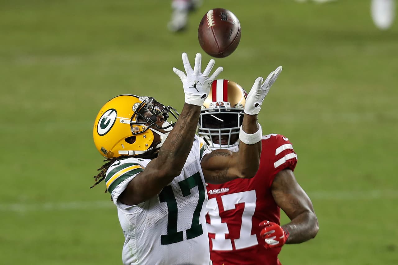 Aaron Rodgers tiene una gran noche y con cuatro pases de anotación sin intercepción, los Green Bay Packers vencen 34-17 a los San Francisco 49'ers.