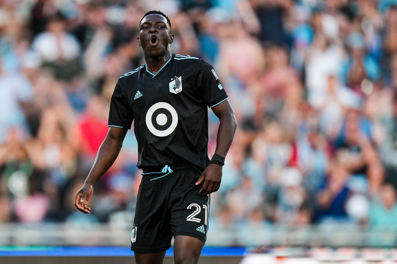 Delantero - BONGOKUHLE HLONGWANE (Minnesota United FC)