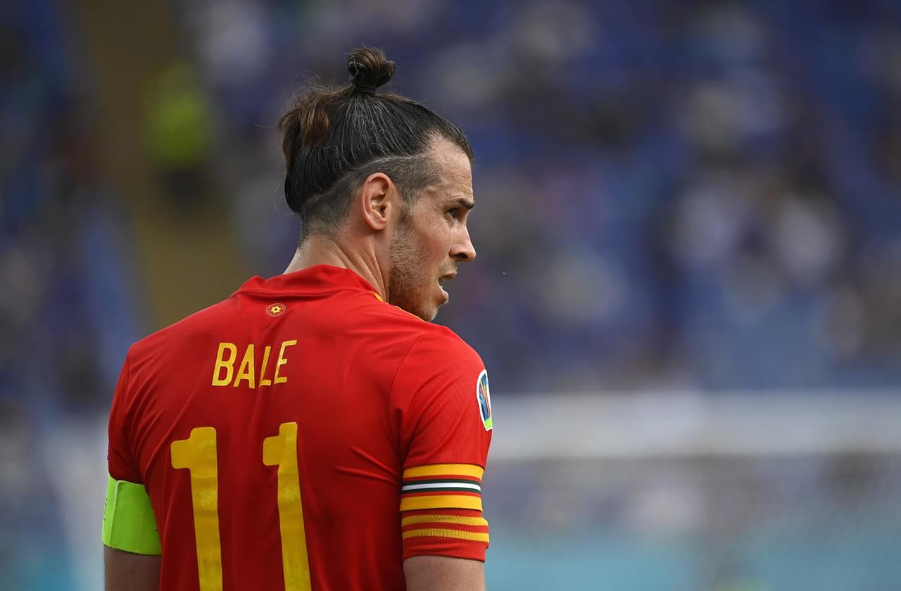 Italia derrota por la mínima a la selección de Gales en la última jornada del Grupo A en la Euro 2020. El único tanto del encuentro fue por parte de Matteo Pessina al minuto 39, lo que hace que la escuadra 'Azzurra' sea el primero de grupo y cumplan 1,000 minutos sin haber perdido un encuentro.