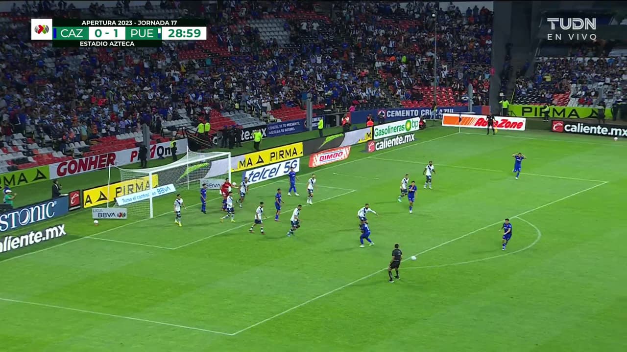 ¡TIRO ATAJADO! disparo por Juan Escobar.