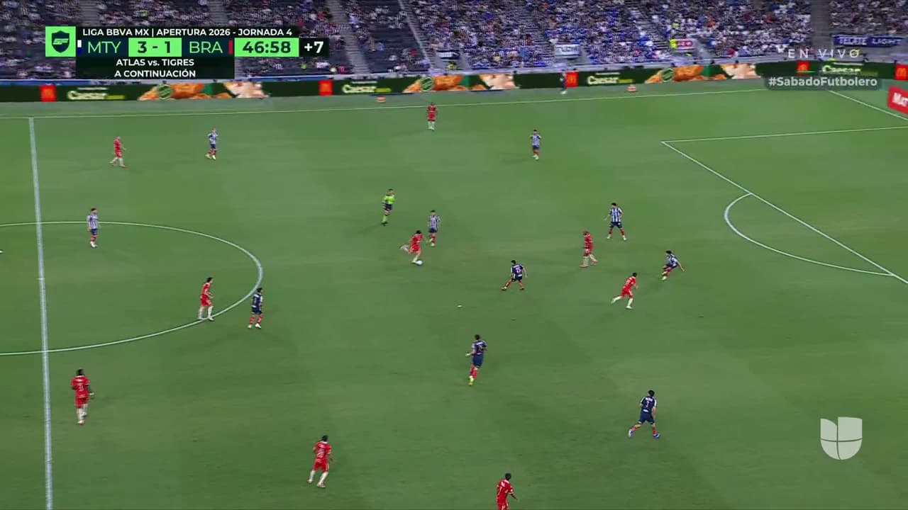 ¡TIRO ATAJADO! disparo por Lucas Ocampos.
